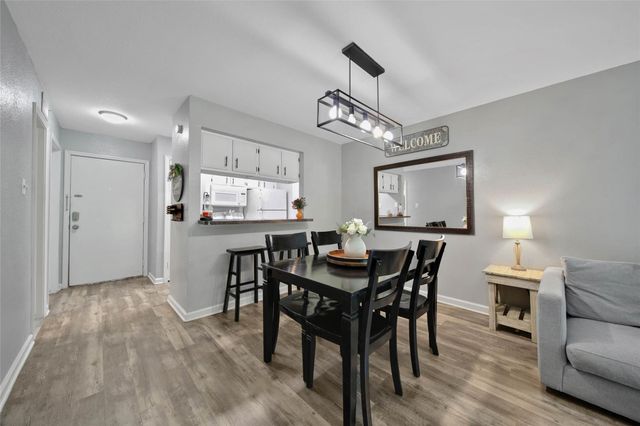 13151 Walden Road 119, Montgomery, TX 77356