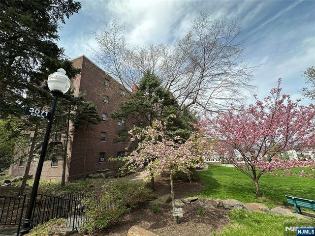 3071 Edwin Avenue 5H, Fort Lee, NJ 07024