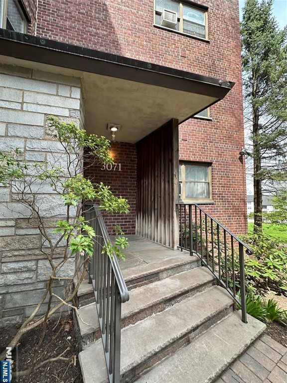 3071 Edwin Avenue 5H, Fort Lee, NJ 07024