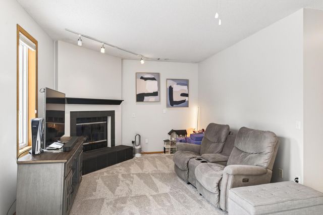 14825 39th Avenue N, Plymouth, MN 55446