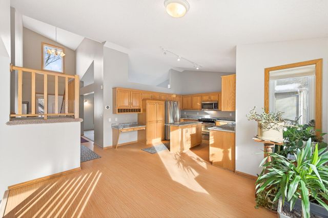 14825 39th Avenue N, Plymouth, MN 55446