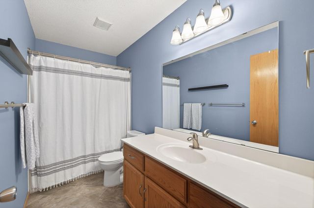 14825 39th Avenue N, Plymouth, MN 55446