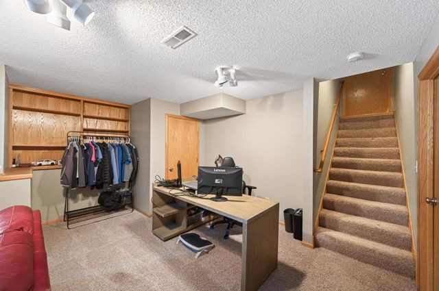 14825 39th Avenue N, Plymouth, MN 55446