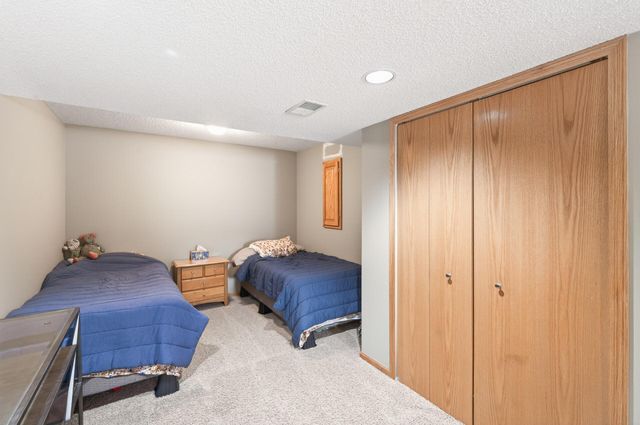 14825 39th Avenue N, Plymouth, MN 55446