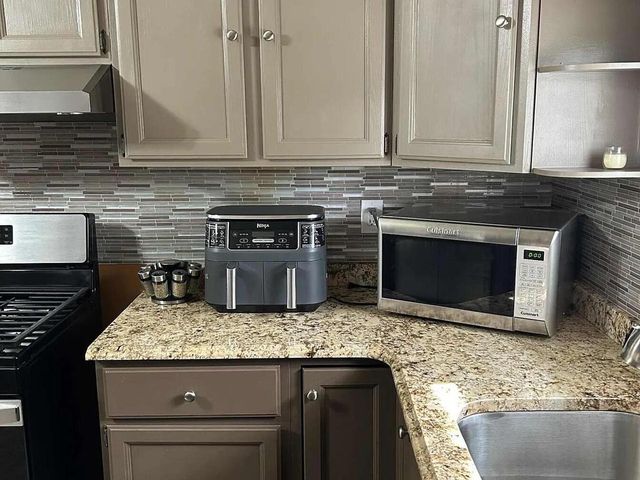 10409 W Villa AVENUE, Milwaukee, WI 53224