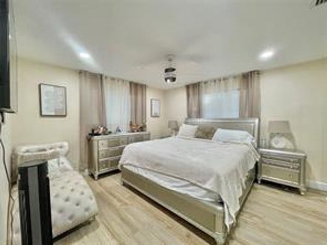 1478 NE 56th St, Fort Lauderdale, FL 33334