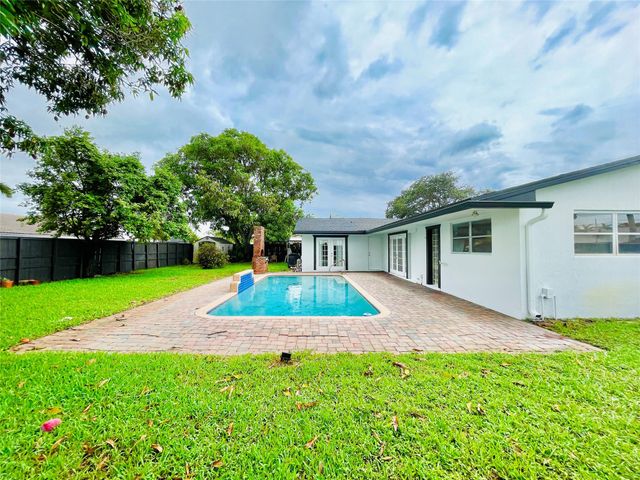 1478 NE 56th St, Fort Lauderdale, FL 33334