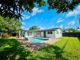 1478 NE 56th St, Fort Lauderdale, FL 33334