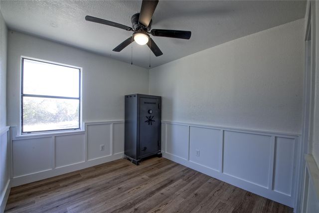 20811 Trapper LN, Lago Vista, TX 78645