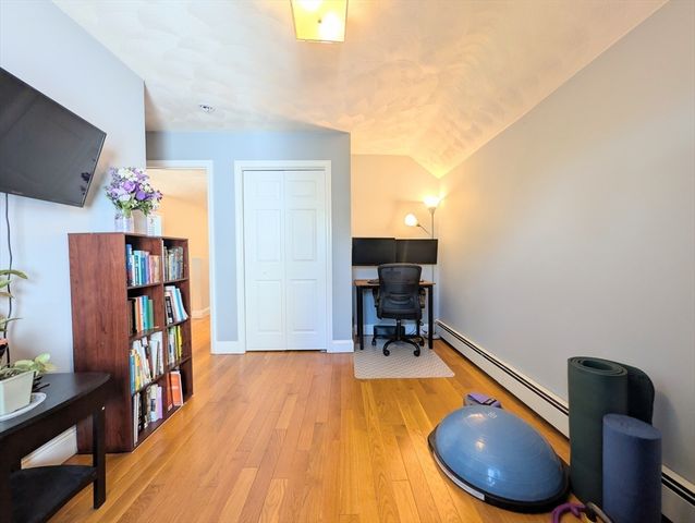 35 Francis St, Everett, MA 02149