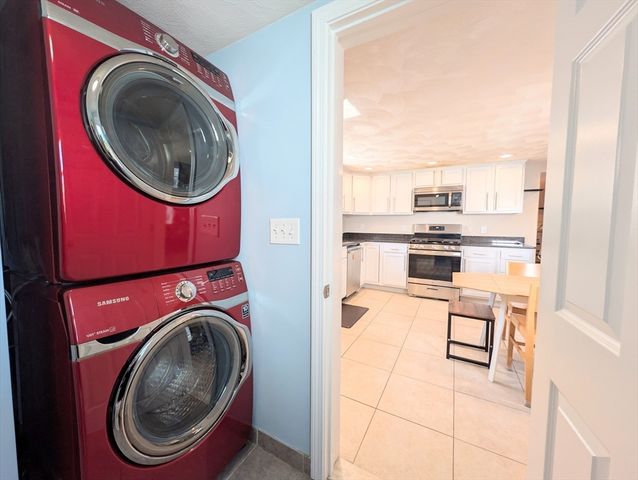 35 Francis St, Everett, MA 02149