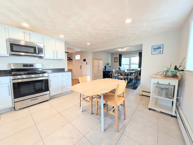 35 Francis St, Everett, MA 02149