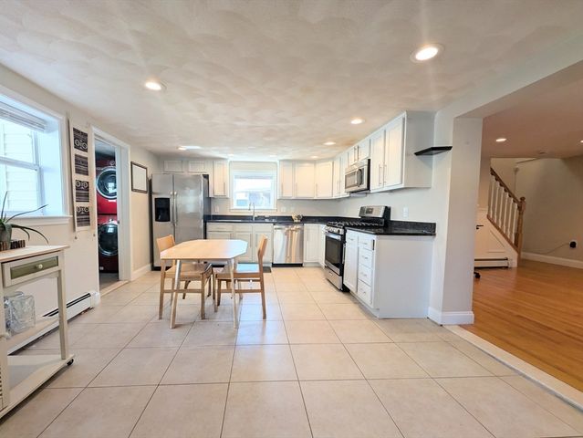 35 Francis St, Everett, MA 02149