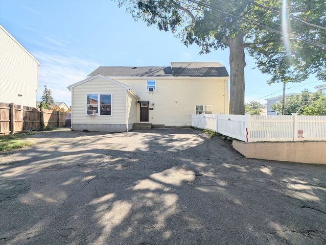 35 Francis St, Everett, MA 02149