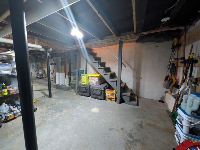 35 Francis St, Everett, MA 02149