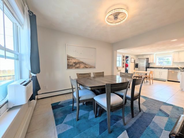 35 Francis St, Everett, MA 02149