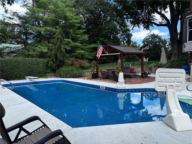 2204 Ashland Avenue, St Joseph, MO 64506