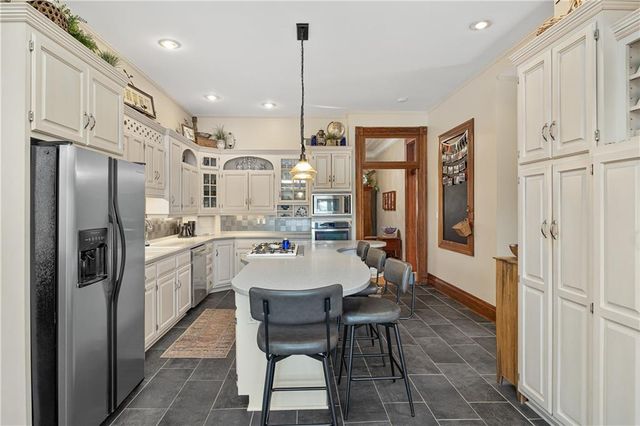 2204 Ashland Avenue, St Joseph, MO 64506