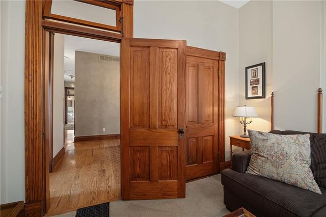 2204 Ashland Avenue, St Joseph, MO 64506