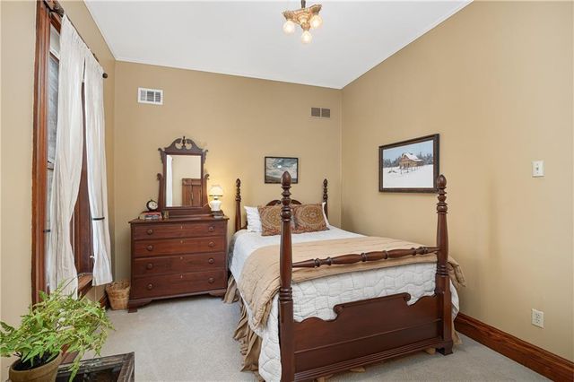 2204 Ashland Avenue, St Joseph, MO 64506