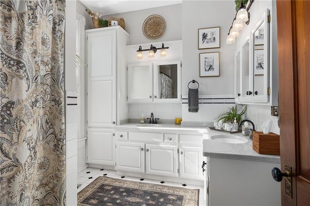 2204 Ashland Avenue, St Joseph, MO 64506