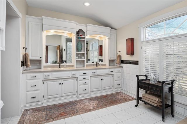 2204 Ashland Avenue, St Joseph, MO 64506