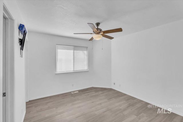 1331 W Curtner St, Kuna, ID 83634