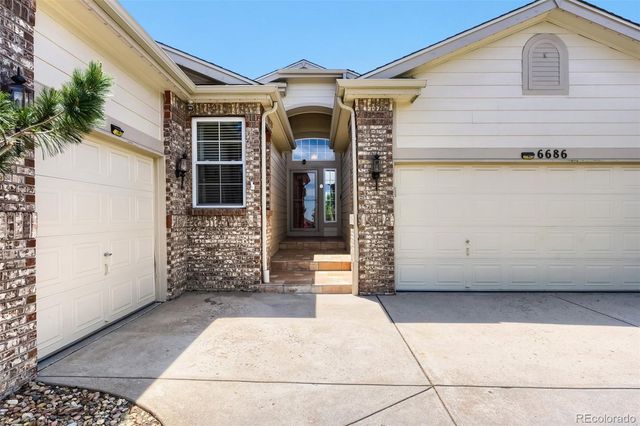 6686 Solana Drive, Castle Pines, CO 80108