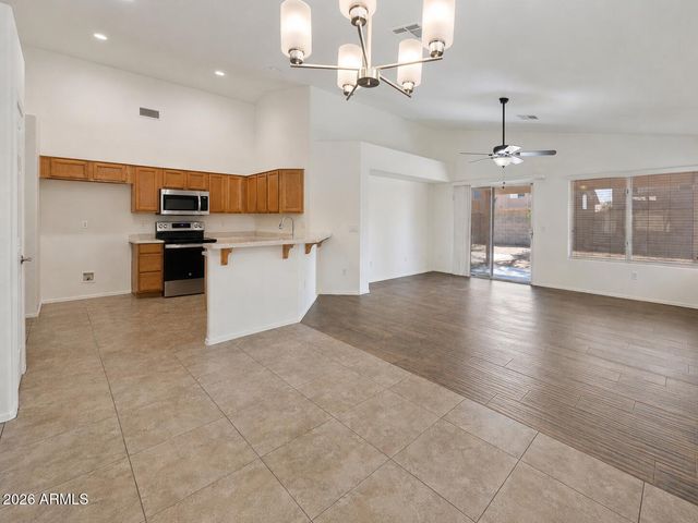 11972 N 85TH Avenue, Peoria, AZ 85345