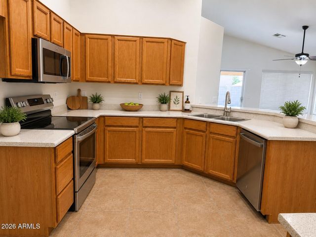 11972 N 85TH Avenue, Peoria, AZ 85345