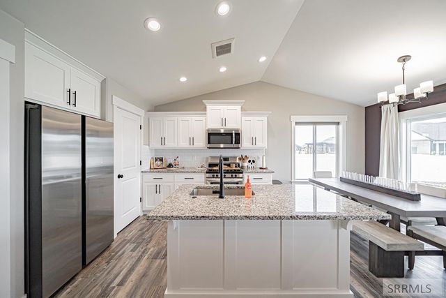 445 Rock Hill Lane, Idaho Falls, ID 83401