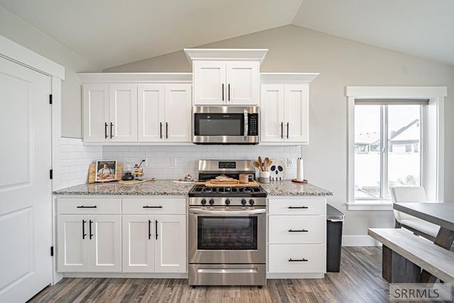 445 Rock Hill Lane, Idaho Falls, ID 83401