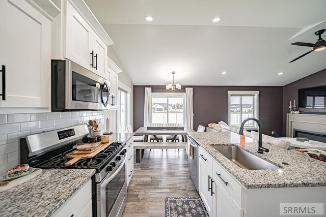 445 Rock Hill Lane, Idaho Falls, ID 83401