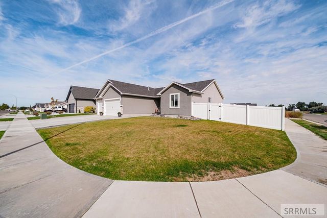 445 Rock Hill Lane, Idaho Falls, ID 83401