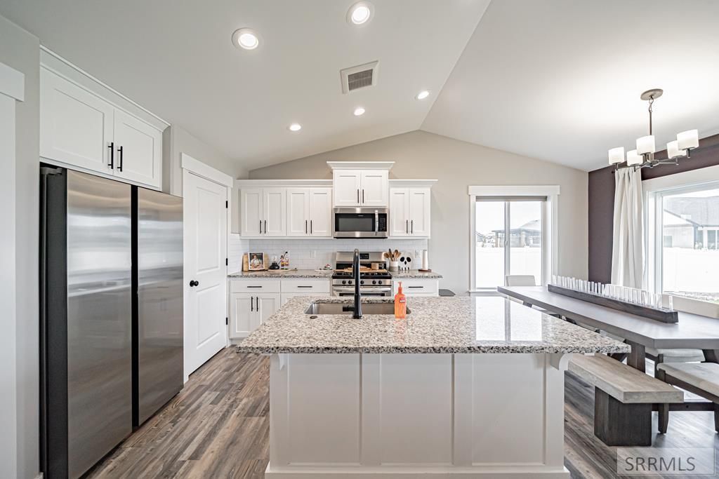 Image 11 of property listing at 445 Rock Hill Lane, Idaho Falls, ID 83401