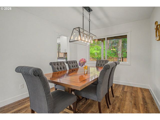 2907 CARRIAGE Way, West Linn, OR 97068