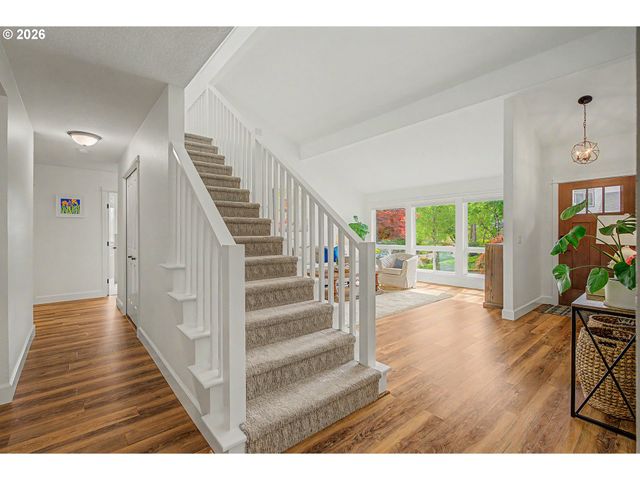 2907 CARRIAGE Way, West Linn, OR 97068