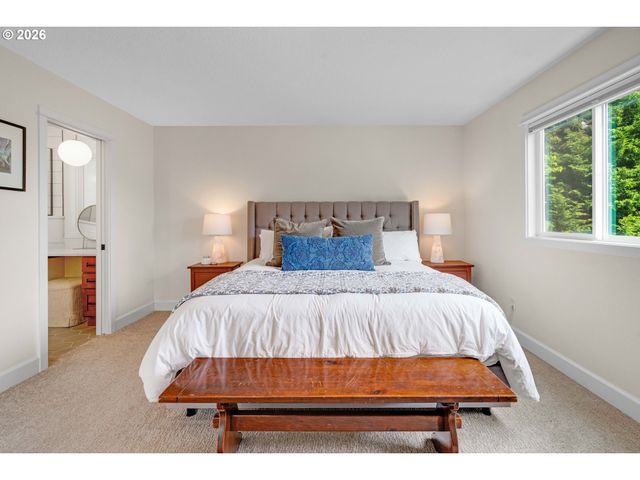 2907 CARRIAGE Way, West Linn, OR 97068