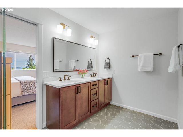 2907 CARRIAGE Way, West Linn, OR 97068