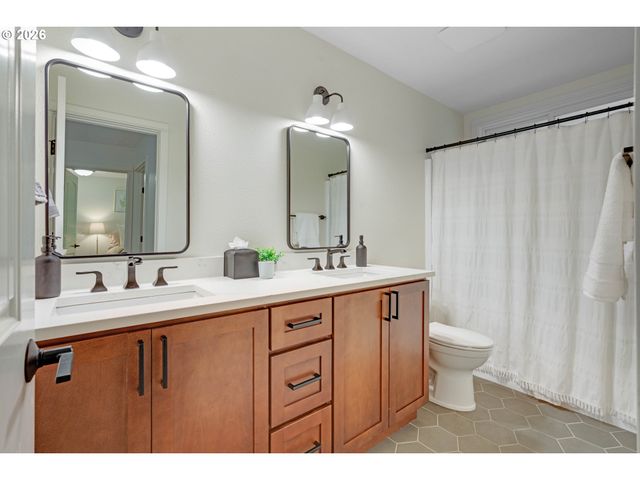 2907 CARRIAGE Way, West Linn, OR 97068
