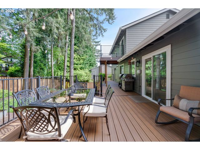 2907 CARRIAGE Way, West Linn, OR 97068