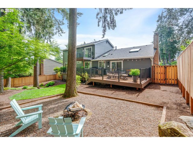 2907 CARRIAGE Way, West Linn, OR 97068