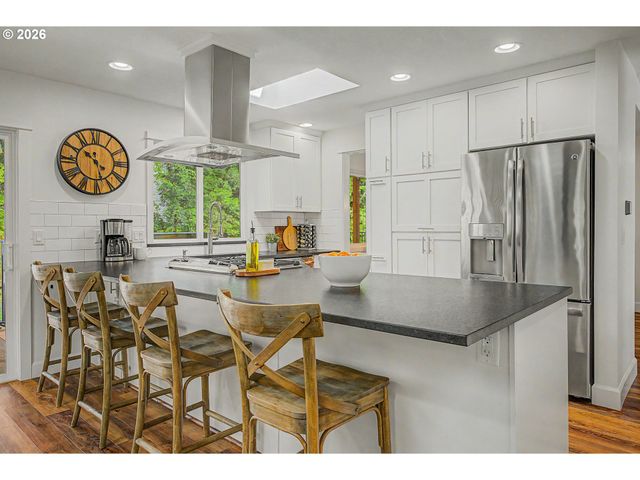 2907 CARRIAGE Way, West Linn, OR 97068