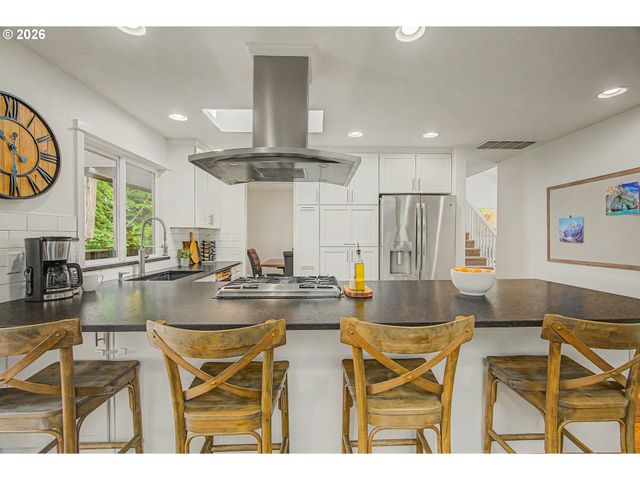 2907 CARRIAGE Way, West Linn, OR 97068