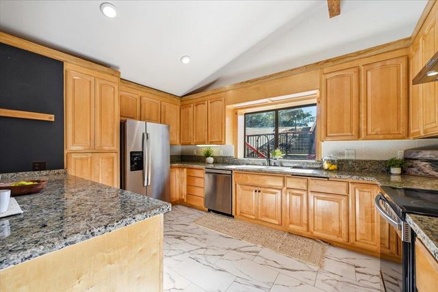 12524 Jayhawk Ct, Penn Valley, CA 95946