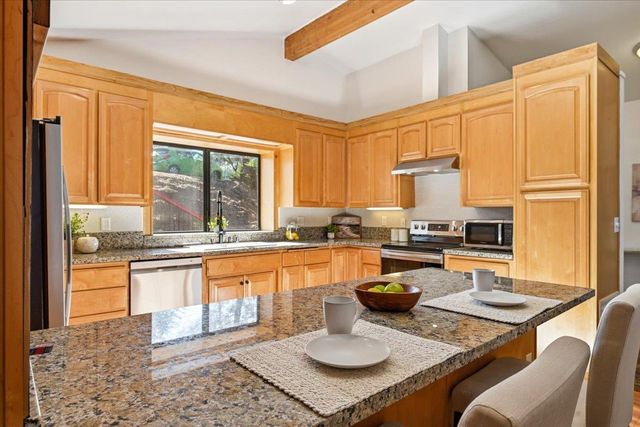 12524 Jayhawk Ct, Penn Valley, CA 95946
