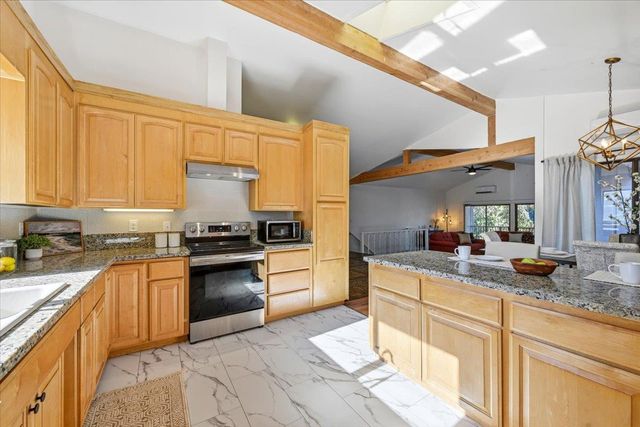12524 Jayhawk Ct, Penn Valley, CA 95946