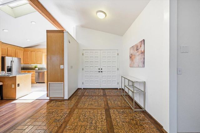 12524 Jayhawk Ct, Penn Valley, CA 95946