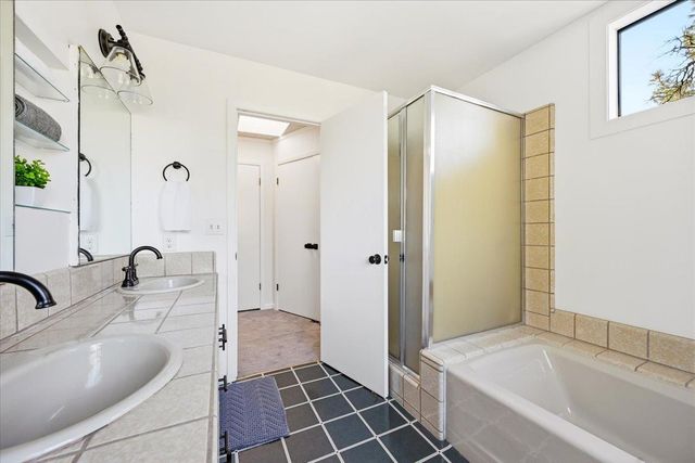 12524 Jayhawk Ct, Penn Valley, CA 95946