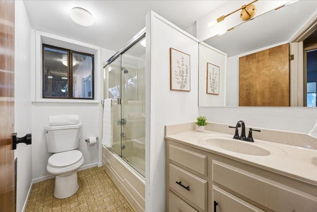 12524 Jayhawk Ct, Penn Valley, CA 95946